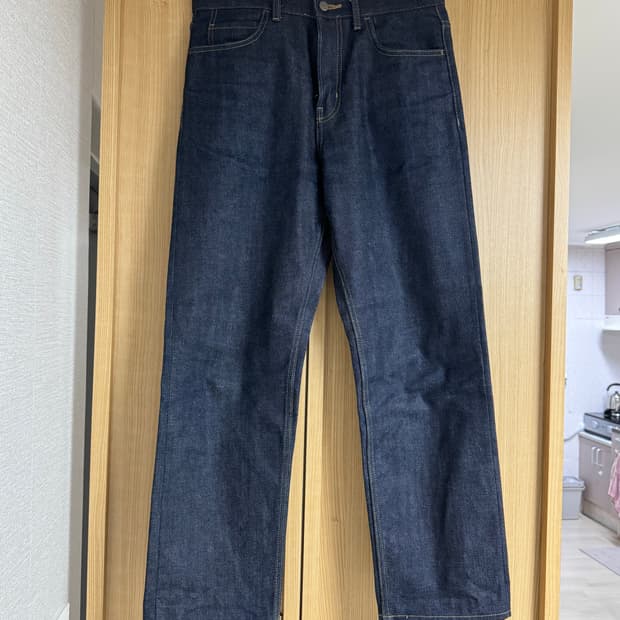 22년도 유니클로 진청 스트레이트핏 청바지