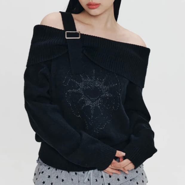 키르시 오프숄더 니트 블랙