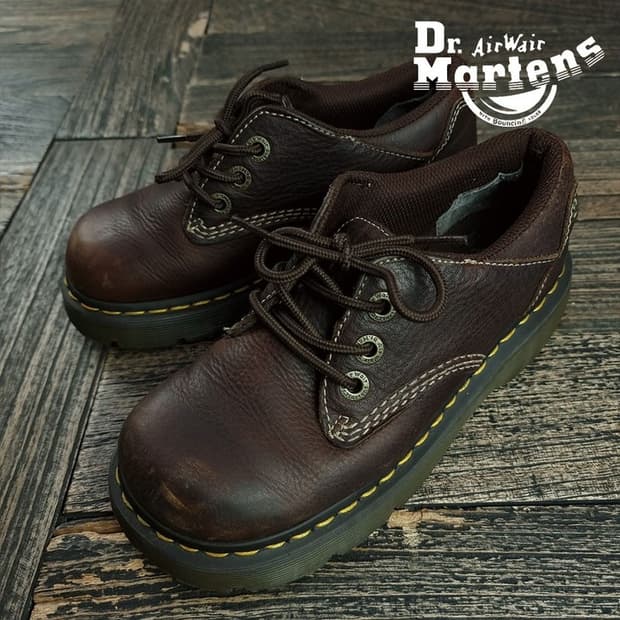 [닥터마틴] 찬다 통굽 플랫폼 더비 슈즈 브라운 M20114