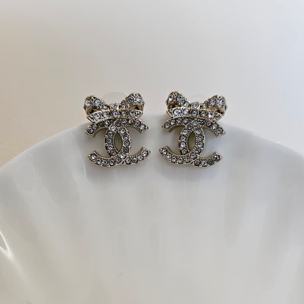 샤넬 리본 보석CC 귀걸이 샴페인골드 업사이클링