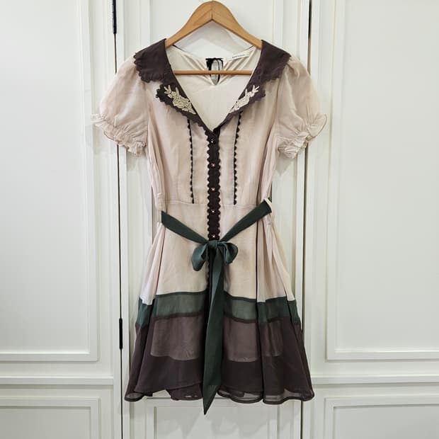 엑시즈팜 (axes femme) 초코말차 배색 쉬폰 원피스