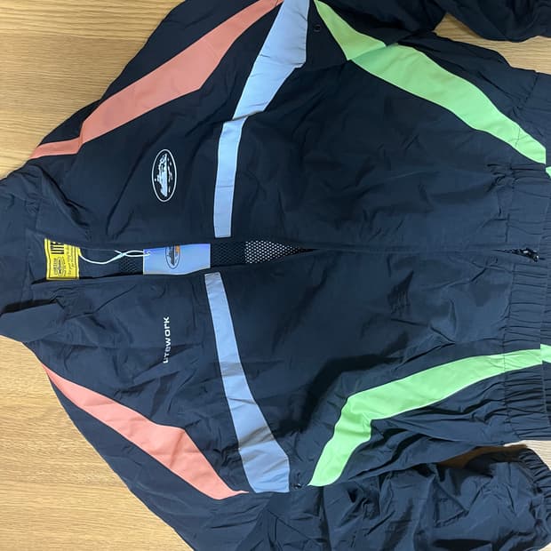 코르테이즈 바람막이