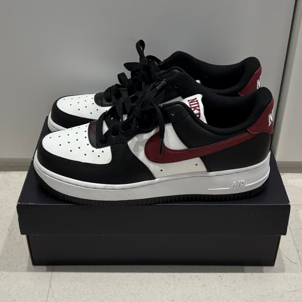 나이키 에어 포스 1 '07 블랙 다크 팀 레드