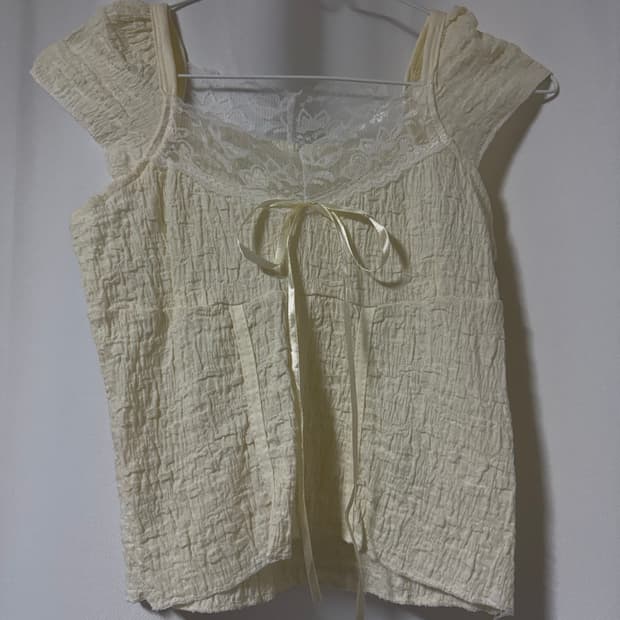 레이스 리본 민소매 블라우스 옐로우