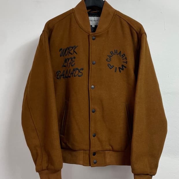 칼하트 WIP 워크 바시티 봄버 자켓 (on.461)