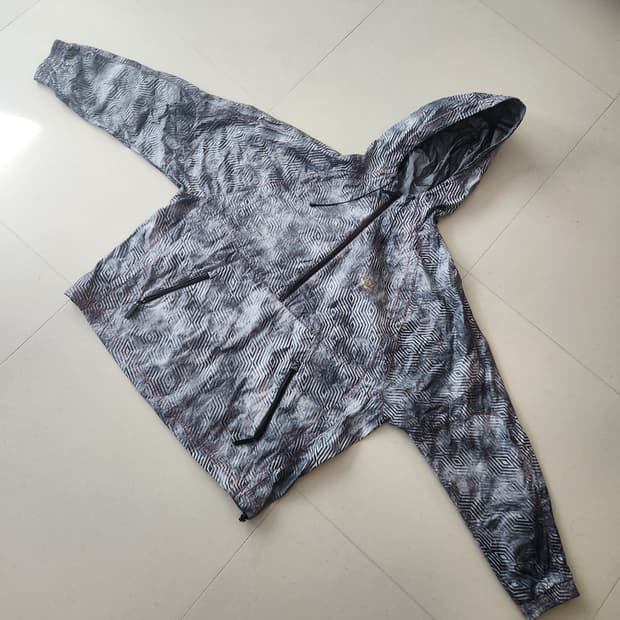 엄브로 강혁 바람막이 아노락