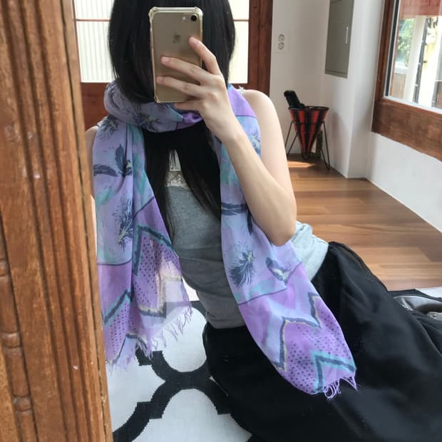vintage purple pattern muffler