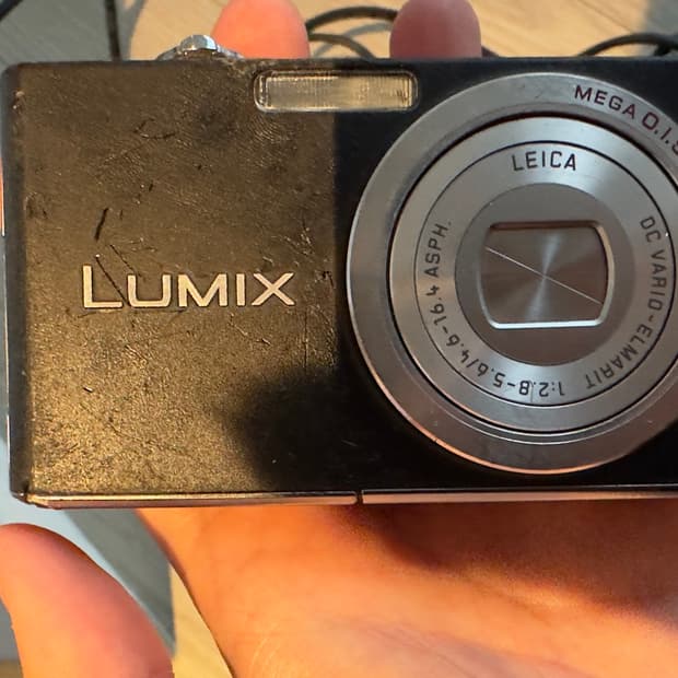 Panasonic LUMIX DMC-FX33