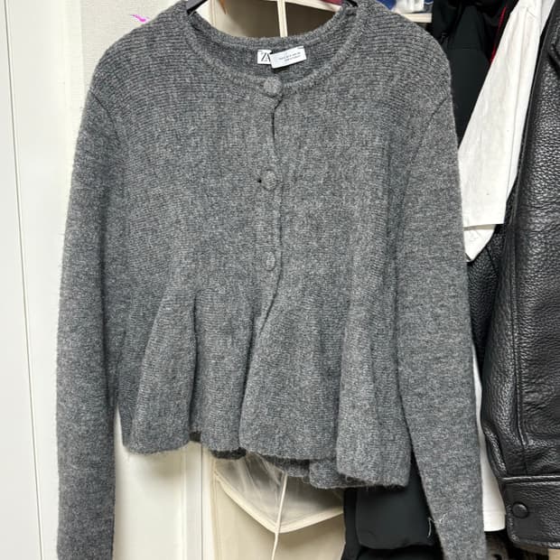 자라 그레이 단추 가디건 니트 