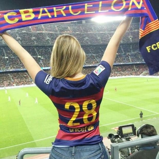 바르셀로나 여성용 홈 유니폼