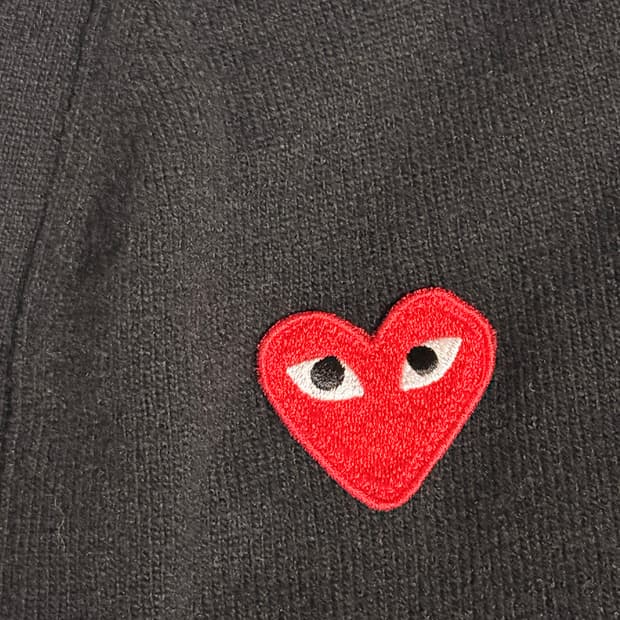 꼼데가르송 하트와펜 블랙가디건 새상품 L