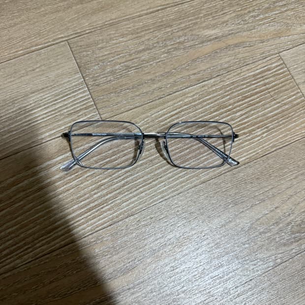 발렌시아가 안경