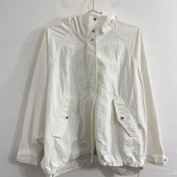 white hood jacket