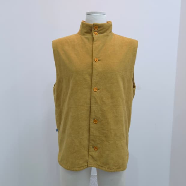 머스타드 플라워 자수 하이넥 기모 베스트