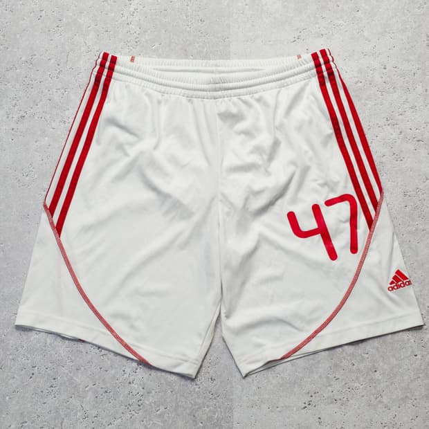 아디다스 흰빨 트랙팬츠 반 바지