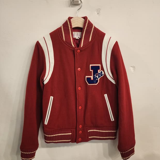 질스튜어트 바시티 일본판