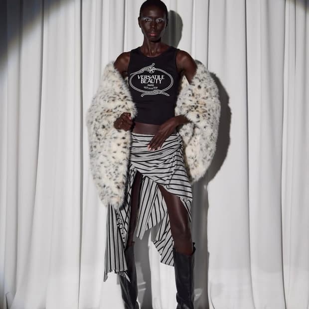 [S,M]바퀘라 26ss VERSATILE BEAUTY 슬리브리스 탑