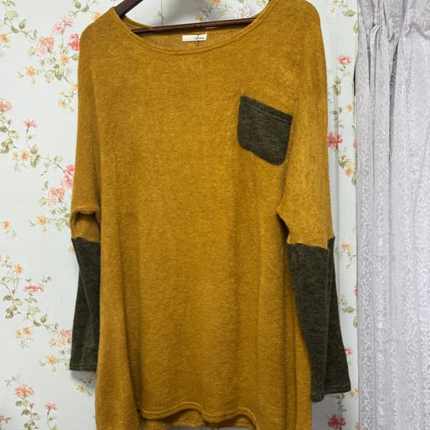 배색 오버 니트