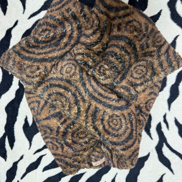 [os] 캐피탈 KESA 메이즈 무늬 플리스 머플러