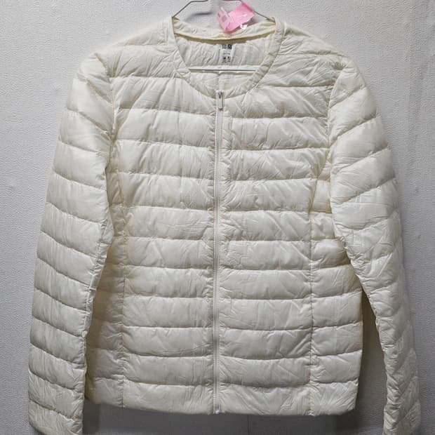 유니클로 여성 경량 패딩 아이보리  L