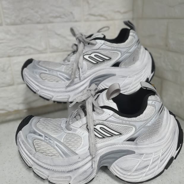 발렌시아가 10XL 오버솔스니커즈(260)신품급 컨디션 굿짱 