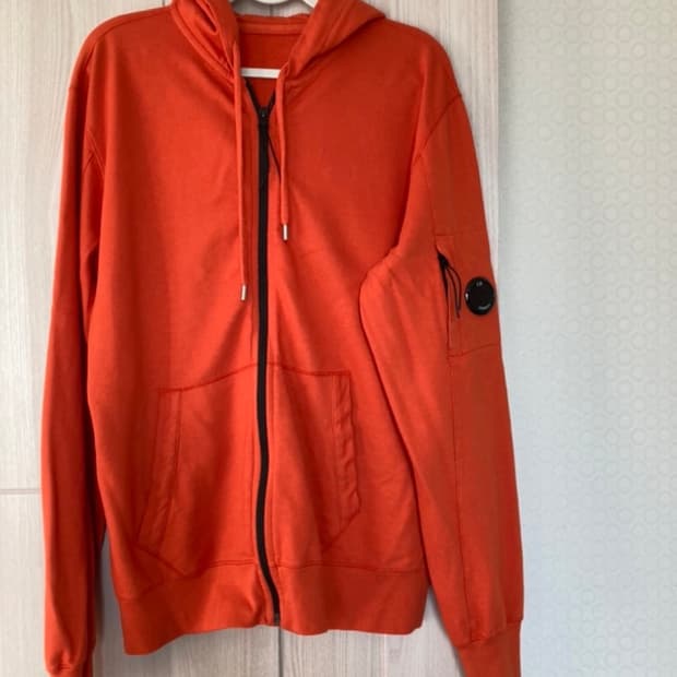C.P. Company L 사이즈 오렌지색 후드집업
