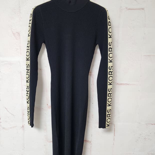 마이클코어스 립 니트 원피스
