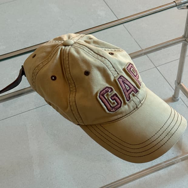 GAP 핑크 갭 그런지 볼캡