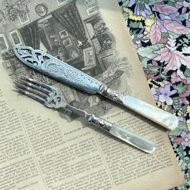 영국 앤틱 실버플레이트 마더오브펄 커트러리세트