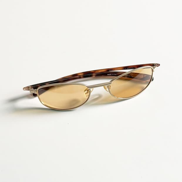 90s DOMON 골드 슬림 오벌 프레임 빈티지 틴트 선글라스