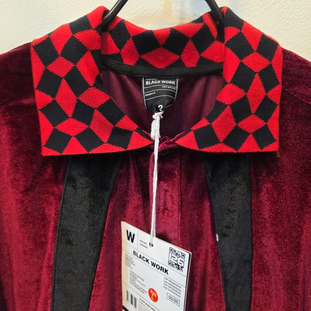 블랙워크 벨벳 셔츠 레드 앤 블랙
