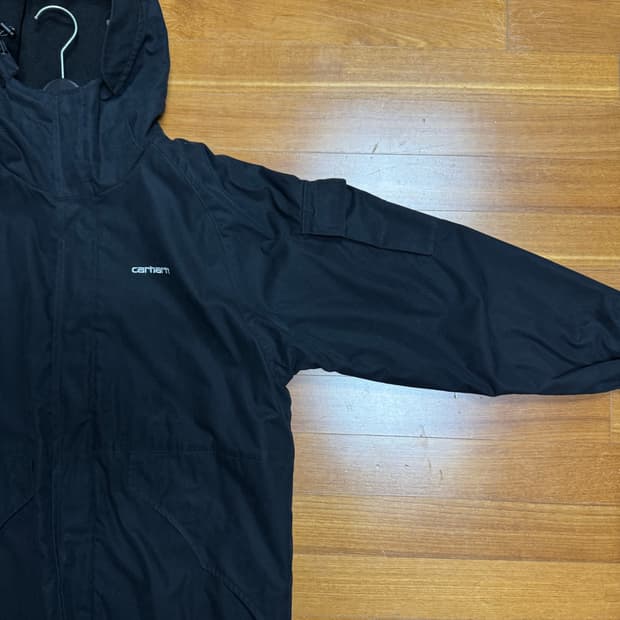 칼하트 wip 바람막이