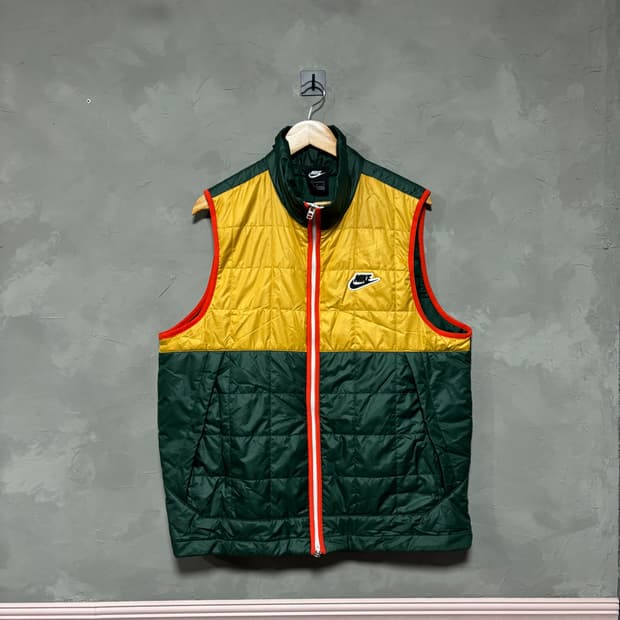 나이키 신세틱 필 패딩 조끼