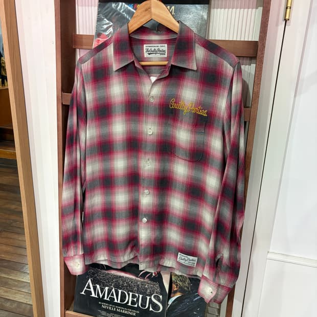 J52 와코마리아 옴브레 레이온 긴팔 셔츠