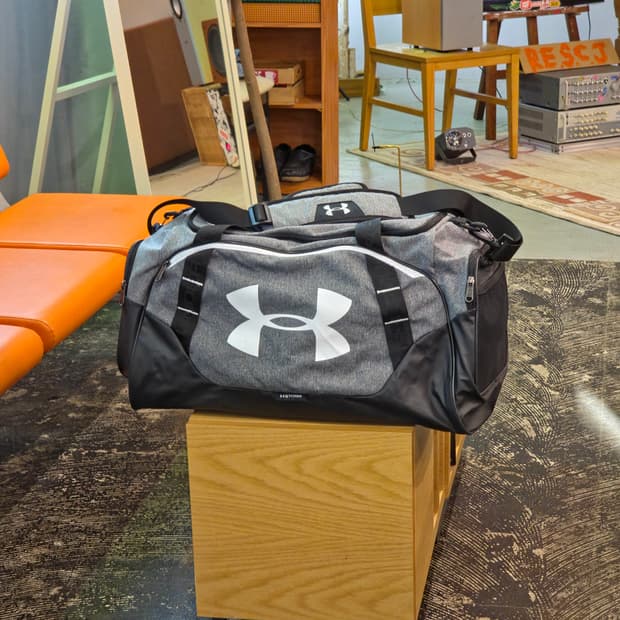 언더아머 더플백