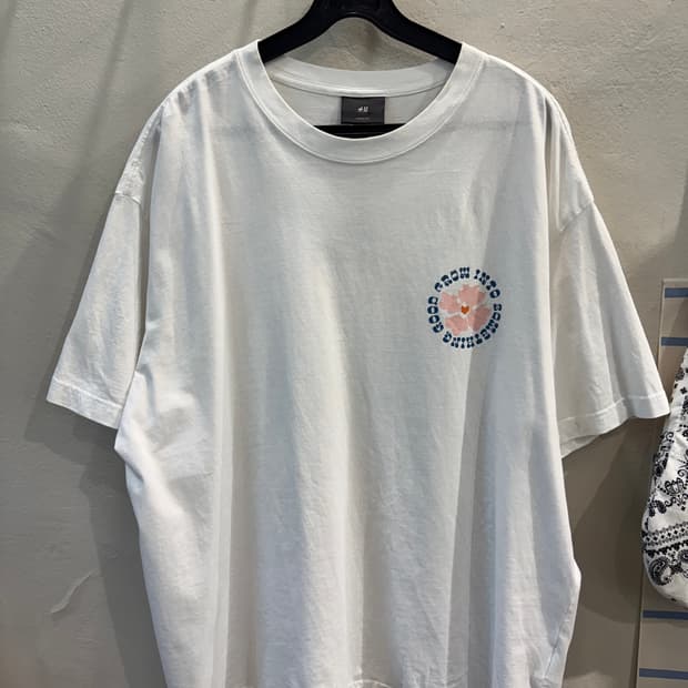 H&M 루즈핏 그래픽 TS