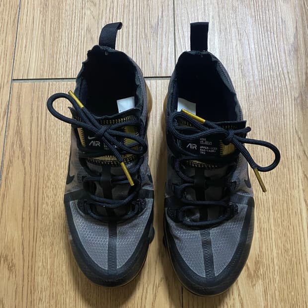 나이키 베이퍼맥스 블랙골드 225