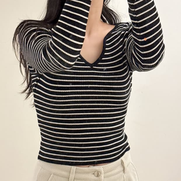 Ably 에이블리 브이넥 니트 