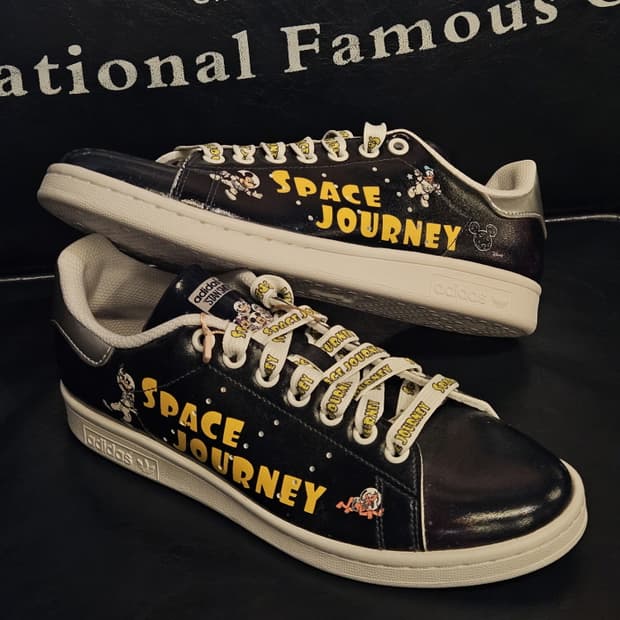 아디다스X스탠스미스 디즈니 스페이스저니 스니커즈 (240MM)/10037