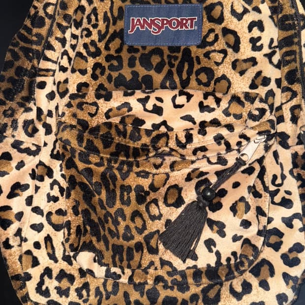 잔스포츠 레오파드 호피 벨벳 백팩