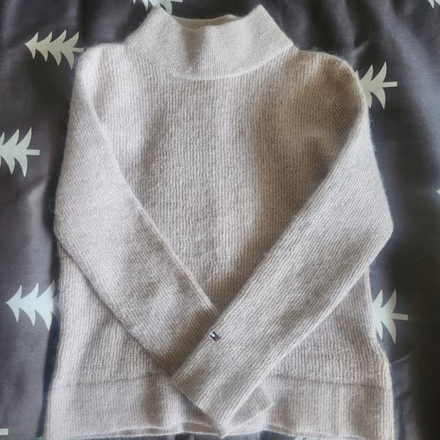 타미힐피거 알파카터틀넥니트s