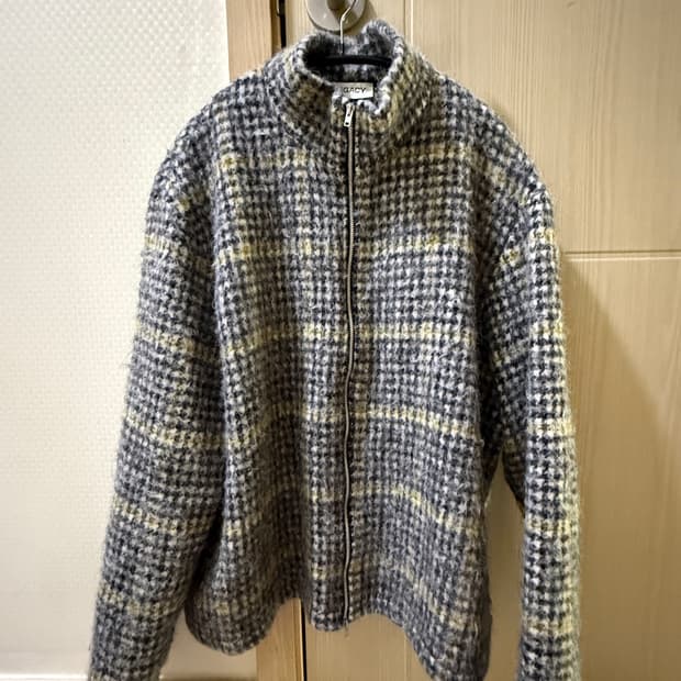 [48] 아워레가시 슈렁큰 집업