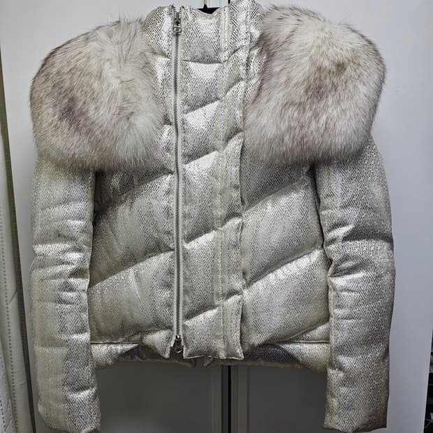 새상품 디자이너 컬렉션 폭스퍼 실크 오리털 패딩 자켓