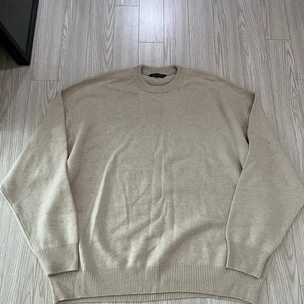 발렌시아가 캐시미어 베이지 니트