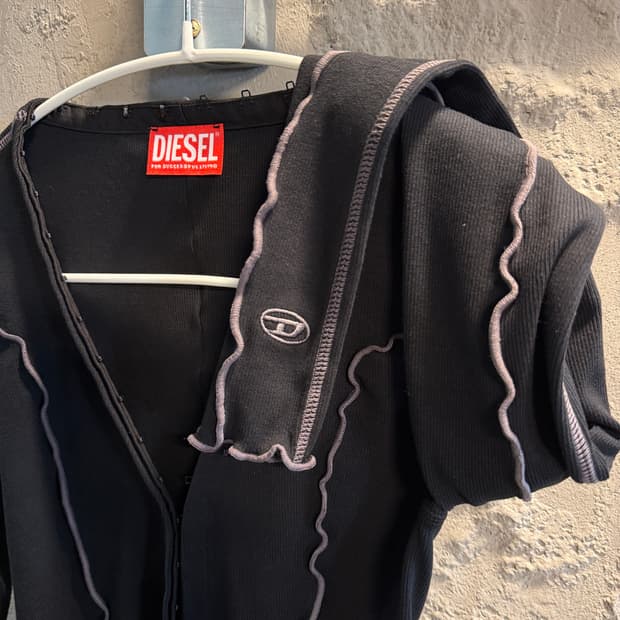 디젤 코르셋 훅 디테일 슬림 가디건 블랙 XS