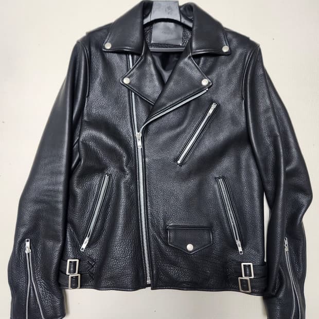 비바스튜디오 레더 자켓