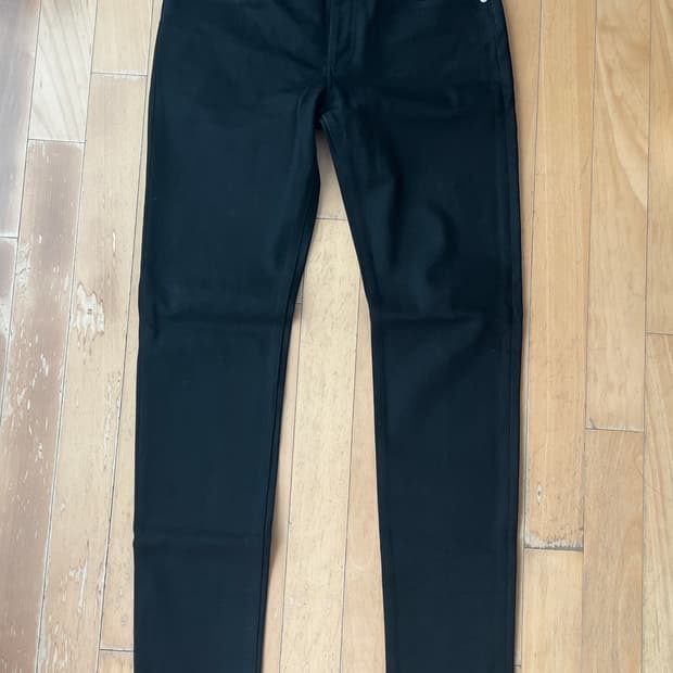 A.P.C. 쁘띠 뉴 스탠다드 블랙진