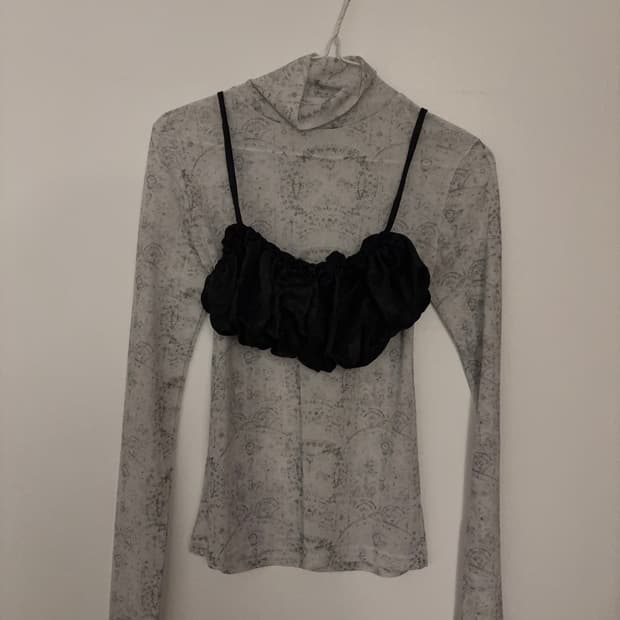 시스루 긴팔 티셔츠 & 셔링 브라탑 레이어드 세트