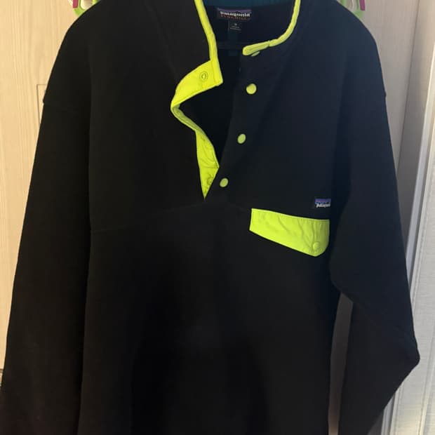 [M]파타고니아 신칠라 블랙 형광 네온그린