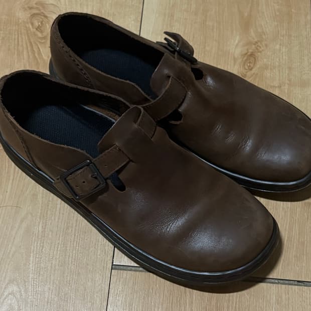 닥터마틴 패트리샤 남자 황금 사이즈(uk7,eu41)